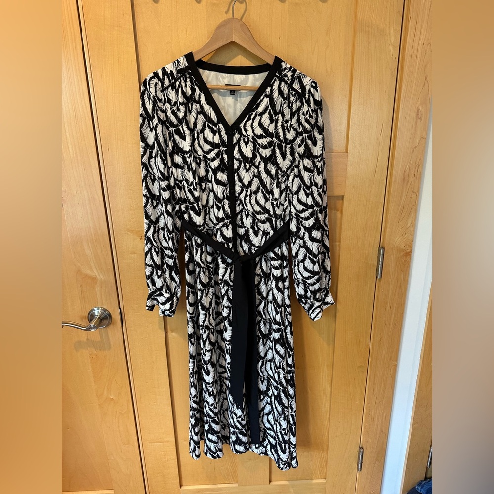Talbots Black and Cream Long Sleeve Dress